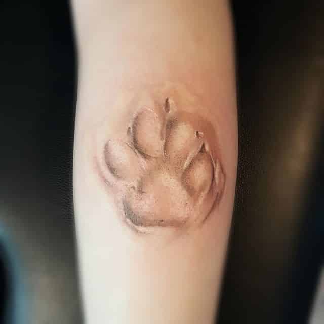 People Are Getting Tattoos Of Their Dog's Paw Print And ...